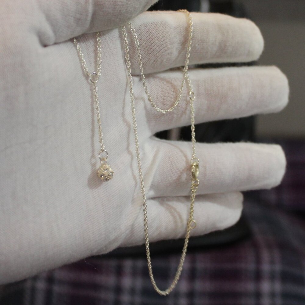 Two Delicate Chain White Silver Tone Rhinestone Necklaces Lot - Picture 3 of 10